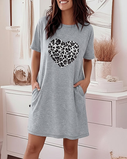 CHICME Nightgowns for Women Short Sleeve Sleep Shirts Casual Loose Printed Sleep Dress Soft Sleepwear with Pockets